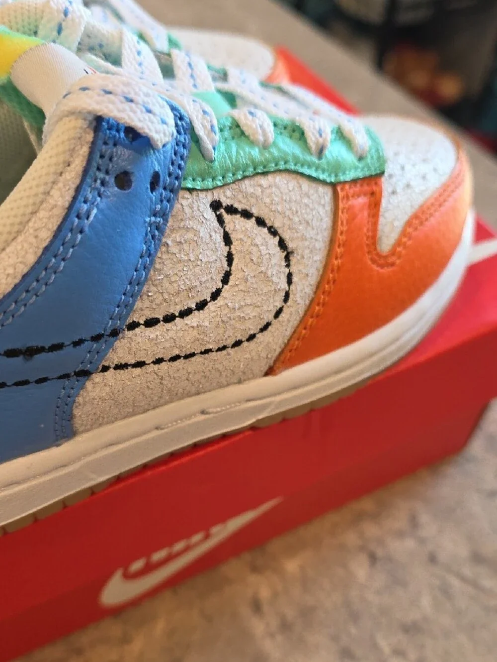 (J54) Nike Kids Low-Top Sneakers in White, Orange, Blue & Mint